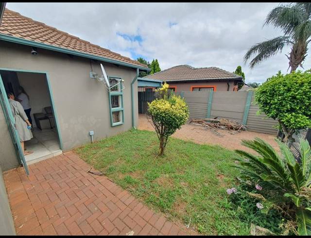3 BEDROOM HOUSE FOR SALE IN THE ORCHARDS